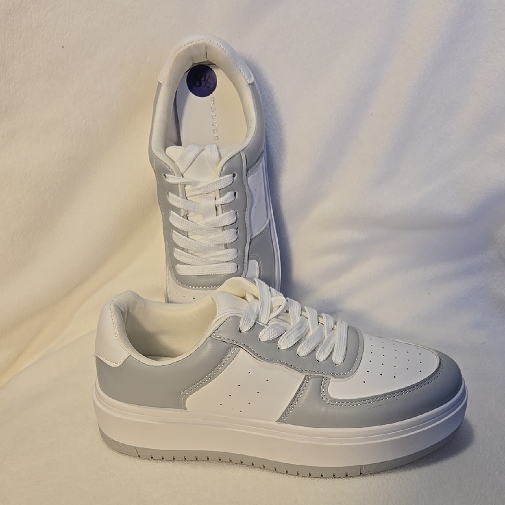 Madden Girl White With Gray Natalie Lace Up 1.5" Platform Sneakers Size 8.5